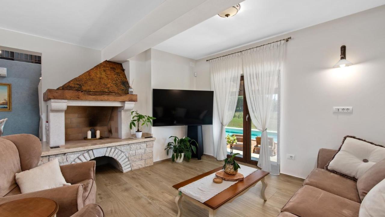 Villa Campagna Galižana エクステリア 写真