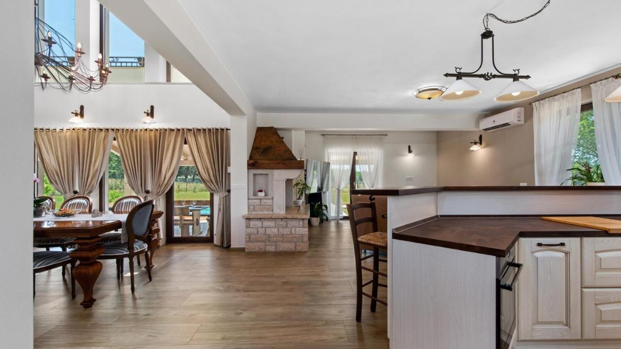 Villa Campagna Galižana エクステリア 写真