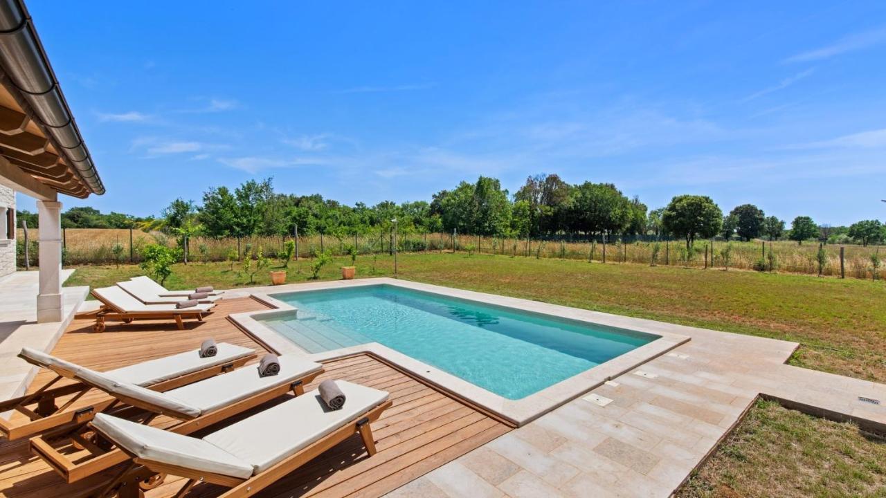 Villa Campagna Galižana エクステリア 写真